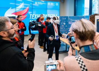 Компания Persona Talent (Persona) организовала стажировку для трех команд школьников призеров Чемпионата Технолидеры Москвы 2023